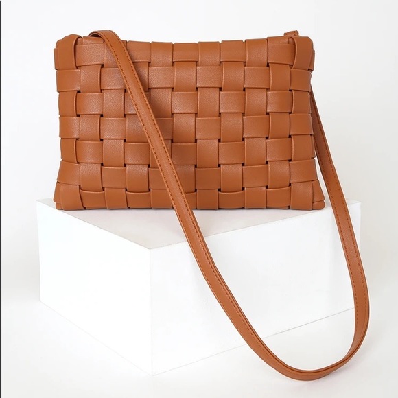 5🌟 BESTSELLER Tan Leather Woven Crossbody/Clutch - Picture 6 of 7